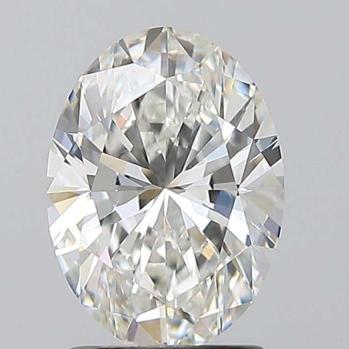 Certified Diamond GIA Carats 1.7 Color G Clarity VS2 - VG VG Fluorescence NON Brown No Green No Milky No EyeClean 100% Certified Diamond GIA Carats 1.7 Color G Clarity VS2 - VG VG Fluorescence NON Brown No Green No Milky No EyeClean 100%