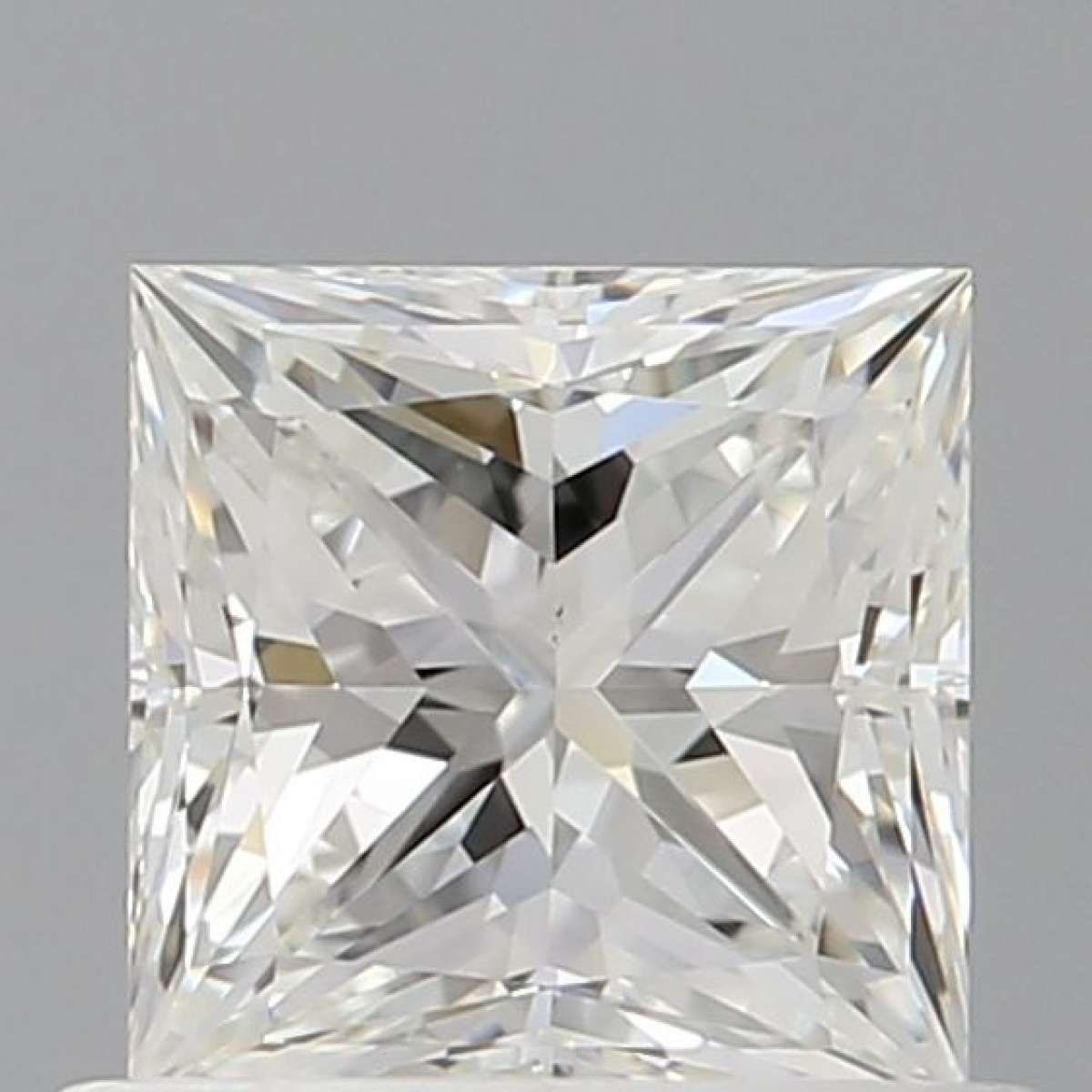 Diamante Certificato GIA Carati 0.79 Colore G Purezza VS1  -  EX  EX Fluorescenza NON Brown No Green No Milky No EyeClean 100%
