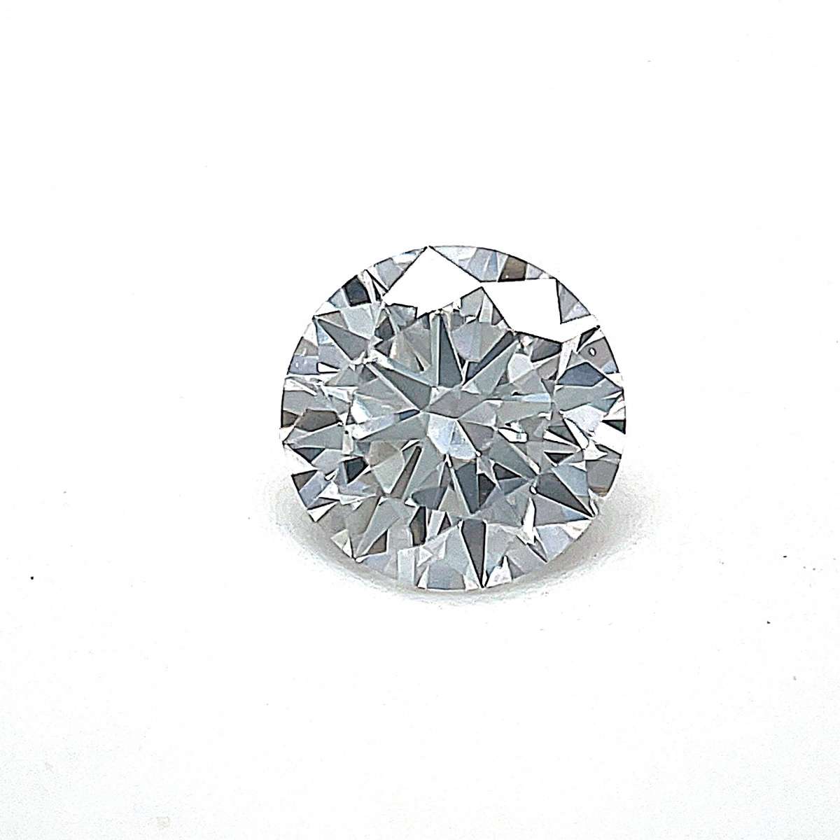 Certified Diamond GIA Carats 0.65 Color E Clarity VS1 EX EX EX Fluorescence NON Brown No Green No Milky No EyeClean 100% Certified Diamond GIA Carats 0.65 Color E Clarity VS1 EX EX EX Fluorescence NON Brown No Green No Milky No EyeClean 100%
