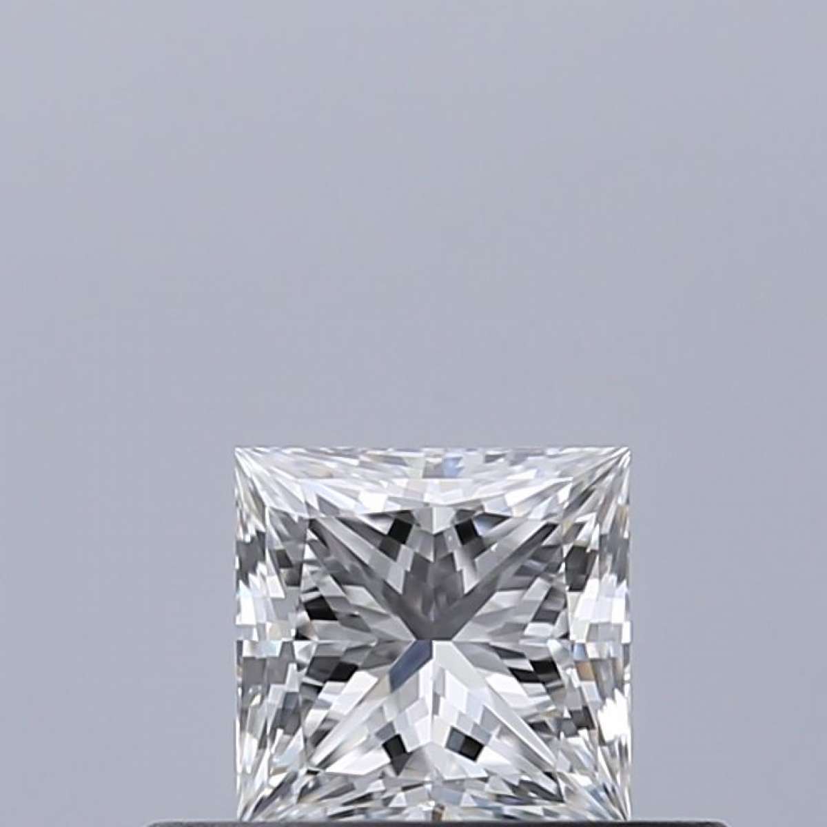 Certified Diamond GIA Carats 0.33 Color E Clarity VVS1 - EX VG Fluorescence NON Brown No Green No Milky No EyeClean 100% Certified Diamond GIA Carats 0.33 Color E Clarity VVS1 - EX VG Fluorescence NON Brown No Green No Milky No EyeClean 100%
