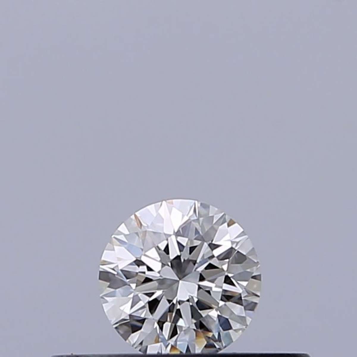 Certified Diamond IGI Carats 0.19 Color F Clarity VVS1  EX  EX  EX Fluorescence NON Brown No Milky No EyeClean 100%