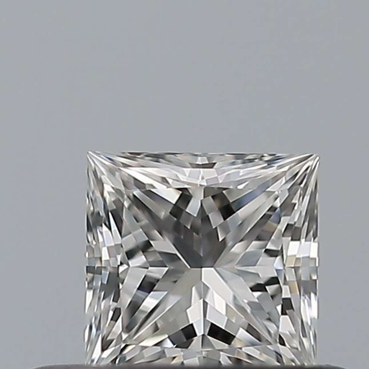 Certified Diamond GIA Carats 0.35 Color G Clarity VVS2  -  EX  VG Fluorescence NON Brown No Milky No EyeClean 100%