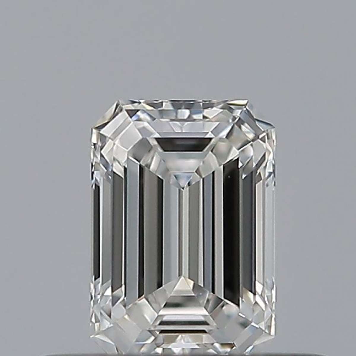 Diamante Certificato GIA Carati 0.31 Colore E Purezza VVS1  -  EX  EX Fluorescenza FNT Brown No Green No Milky No EyeClean 100%