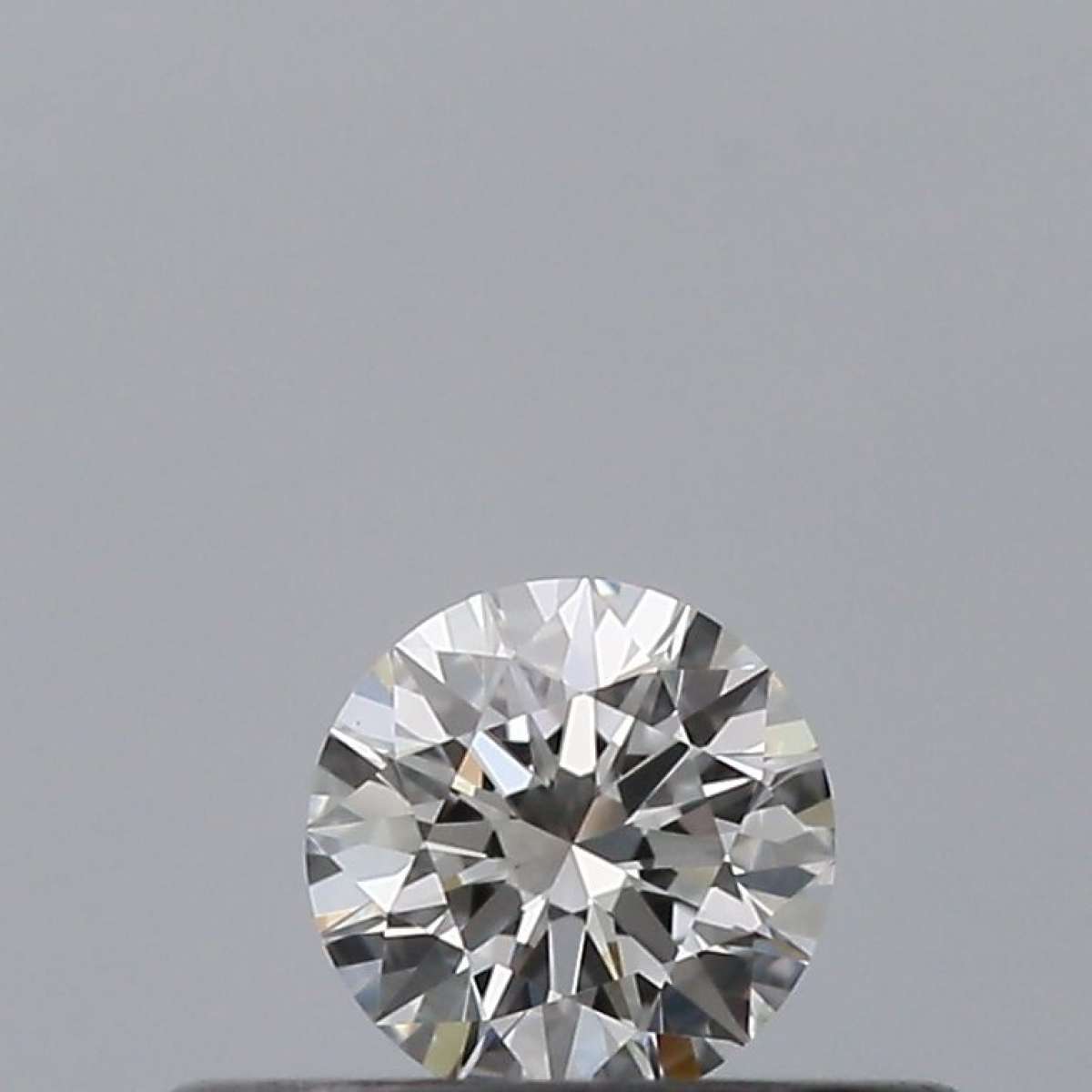 Diamante Certificato GIA Carati 0.18 Colore E Purezza VS1  EX  EX  VG Fluorescenza NON Brown No Green No Milky No EyeClean 100%