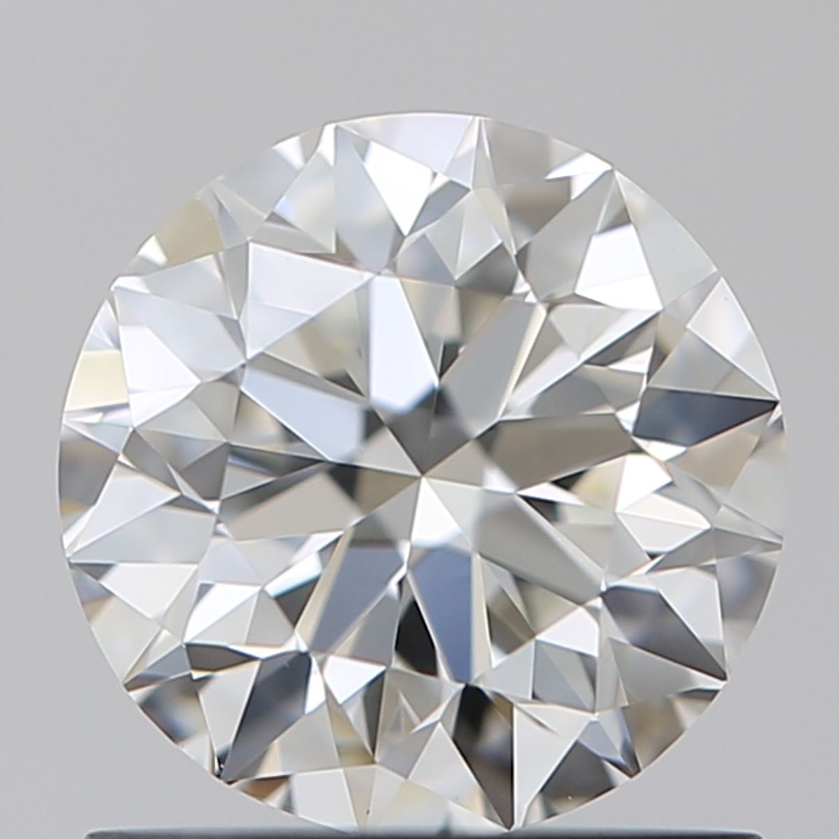 Certified Diamond IGI Carats 1.0 Color G Clarity VVS2 EX EX EX Fluorescence NON Brown No Milky No EyeClean 100% Certified Diamond IGI Carats 1.0 Color G Clarity VVS2 EX EX EX Fluorescence NON Brown No Milky No EyeClean 100%