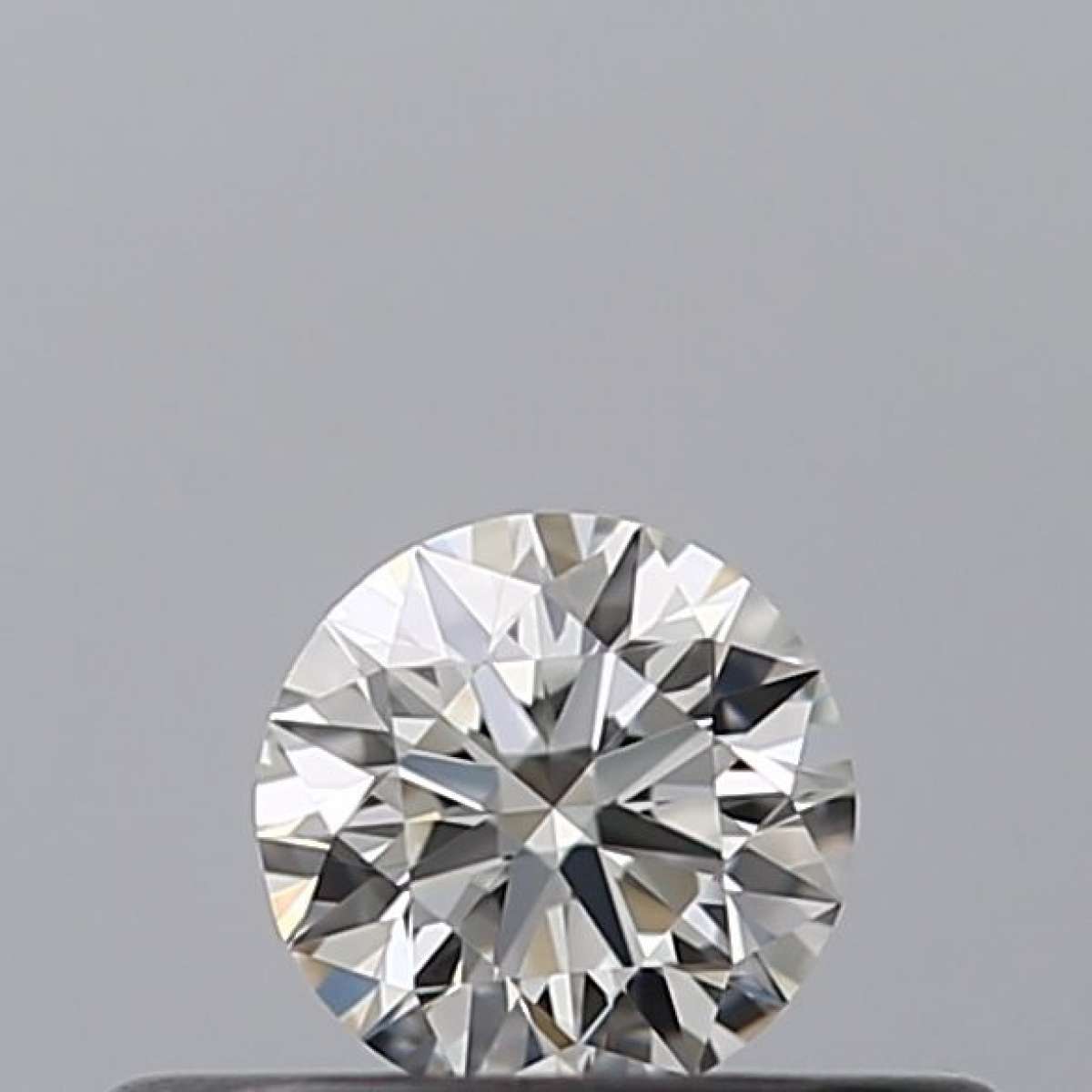 Certified Diamond IGI Carats 0.2 Color F Clarity VVS1  EX  EX  EX Fluorescence NON Brown No Milky No EyeClean 100%