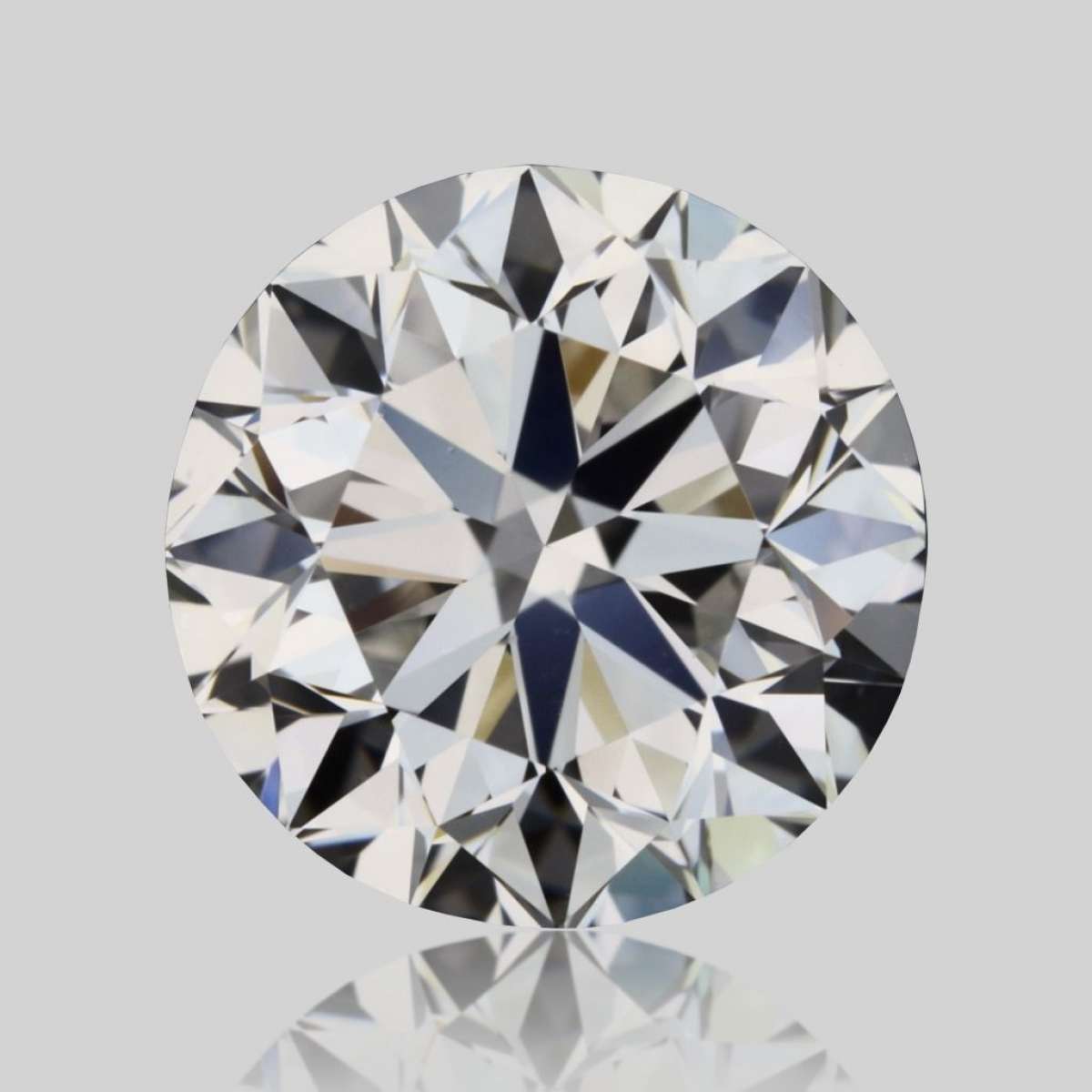 Certified Diamond GIA Carats 0.9 Color G Clarity VVS2  VG  EX  VG Fluorescence NON Brown No Green No Milky No EyeClean 100%