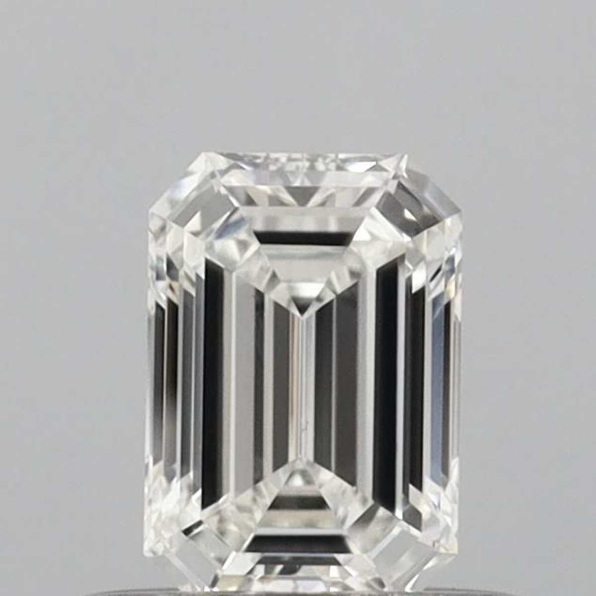 Certified Diamond IGI Carats 0.4 Color H Clarity VS1  -  EX  EX Fluorescence NON Brown No Green No Milky No EyeClean 100% Certified Diamond IGI Carats 0.4 Color H Clarity VS1  -  EX  EX Fluorescence NON Brown No Green No Milky No EyeClean 100%