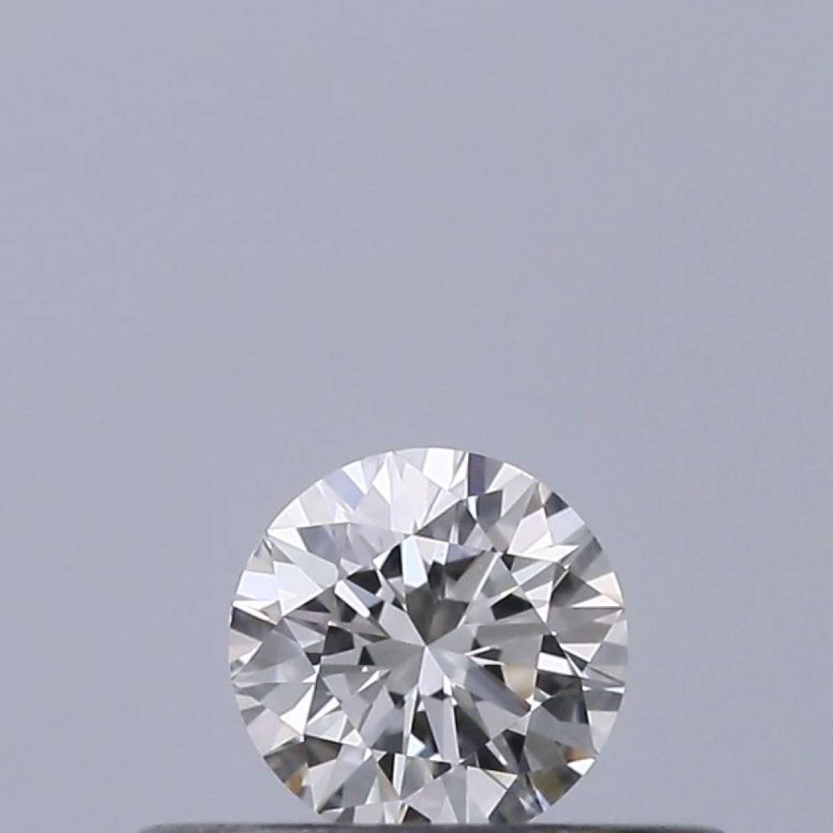 Certified Diamond IGI Carats 0.18 Color F Clarity VVS2  EX  EX  EX Fluorescence NON Brown No Milky No EyeClean 100%