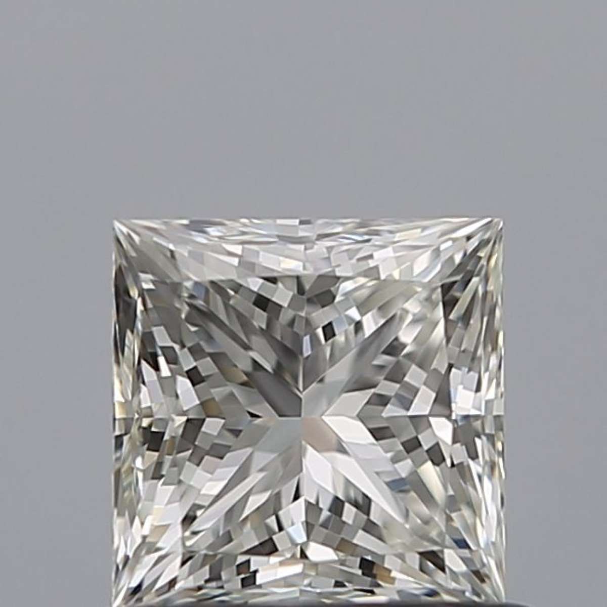 Certified Diamond IGI Carats 0.73 Color H Clarity VVS1  -  EX  VG Fluorescence NON Brown No Milky No EyeClean 100%