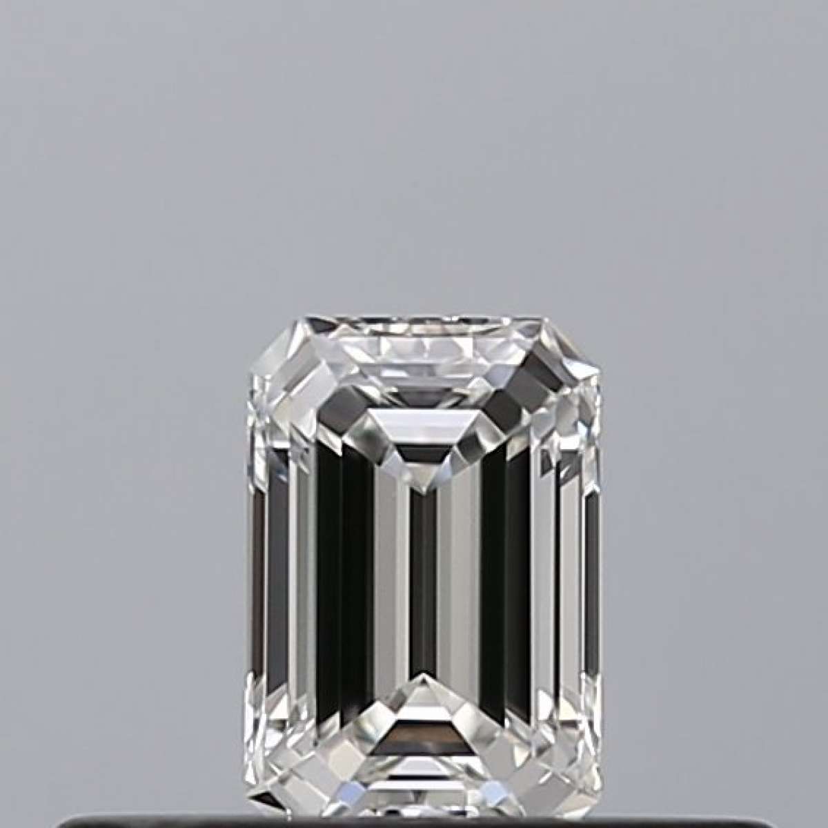 Certified Diamond GIA Carats 0.23 Color F Clarity VVS1  -  EX  VG Fluorescence NON Brown No Milky No EyeClean 100%