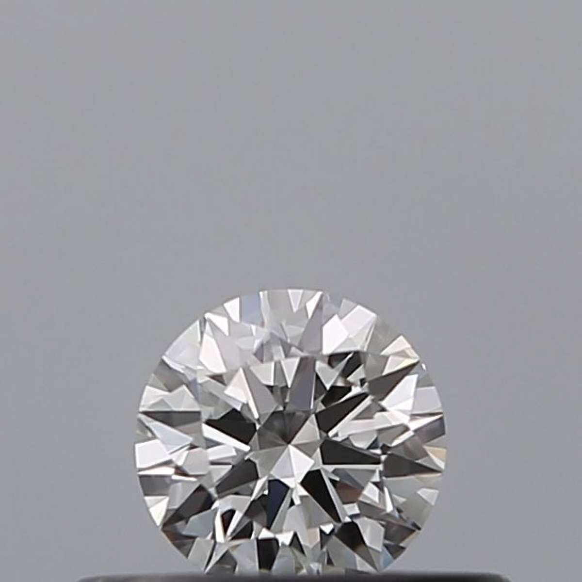 Diamante Certificato GIA Carati 0.23 Colore E Purezza VVS1 EX EX EX Fluorescenza NON Brown No Green No Milky No EyeClean 100% Diamante Certificato GIA Carati 0.23 Colore E Purezza VVS1 EX EX EX Fluorescenza NON Brown No Green No Milky No EyeClean 100%