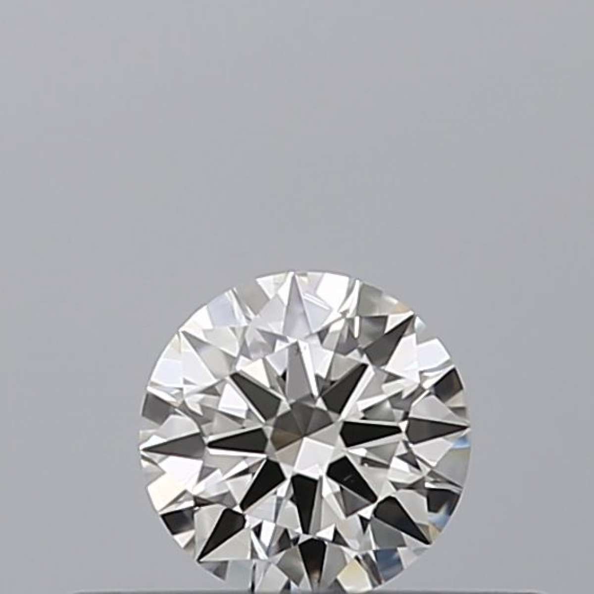 Diamante Certificato GIA Carati 0.18 Colore G Purezza VS2  EX  EX  EX Fluorescenza NON Brown No Milky No EyeClean 100%