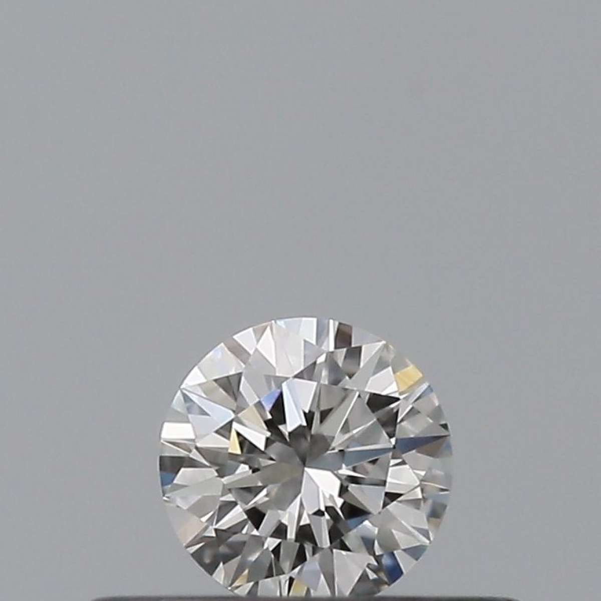 Diamante Certificato GIA Carati 0.18 Colore G Purezza VS1 EX EX EX Fluorescenza NON Brown No Milky No EyeClean 100% Diamante Certificato GIA Carati 0.18 Colore G Purezza VS1 EX EX EX Fluorescenza NON Brown No Milky No EyeClean 100%