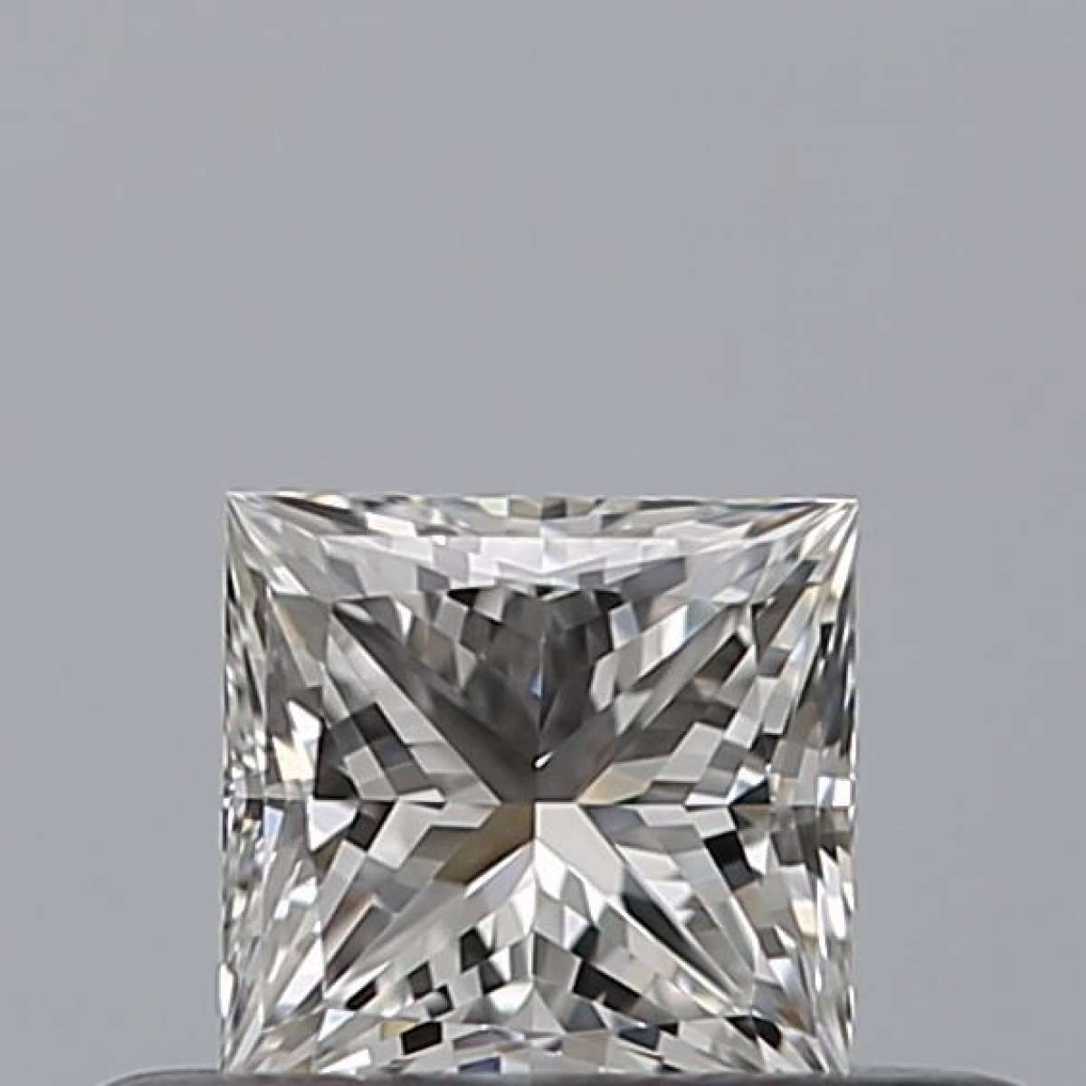 Certified Diamond GIA Carats 0.31 Color F Clarity IF  -  EX  VG Fluorescence NON Brown No Milky No EyeClean 100%