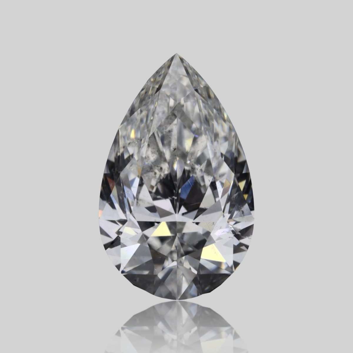 Diamante Certificato GIA Carati 1.51 Colore F Purezza SI2  -  EX  VG Fluorescenza NON Brown No Green No Milky No EyeClean 100%