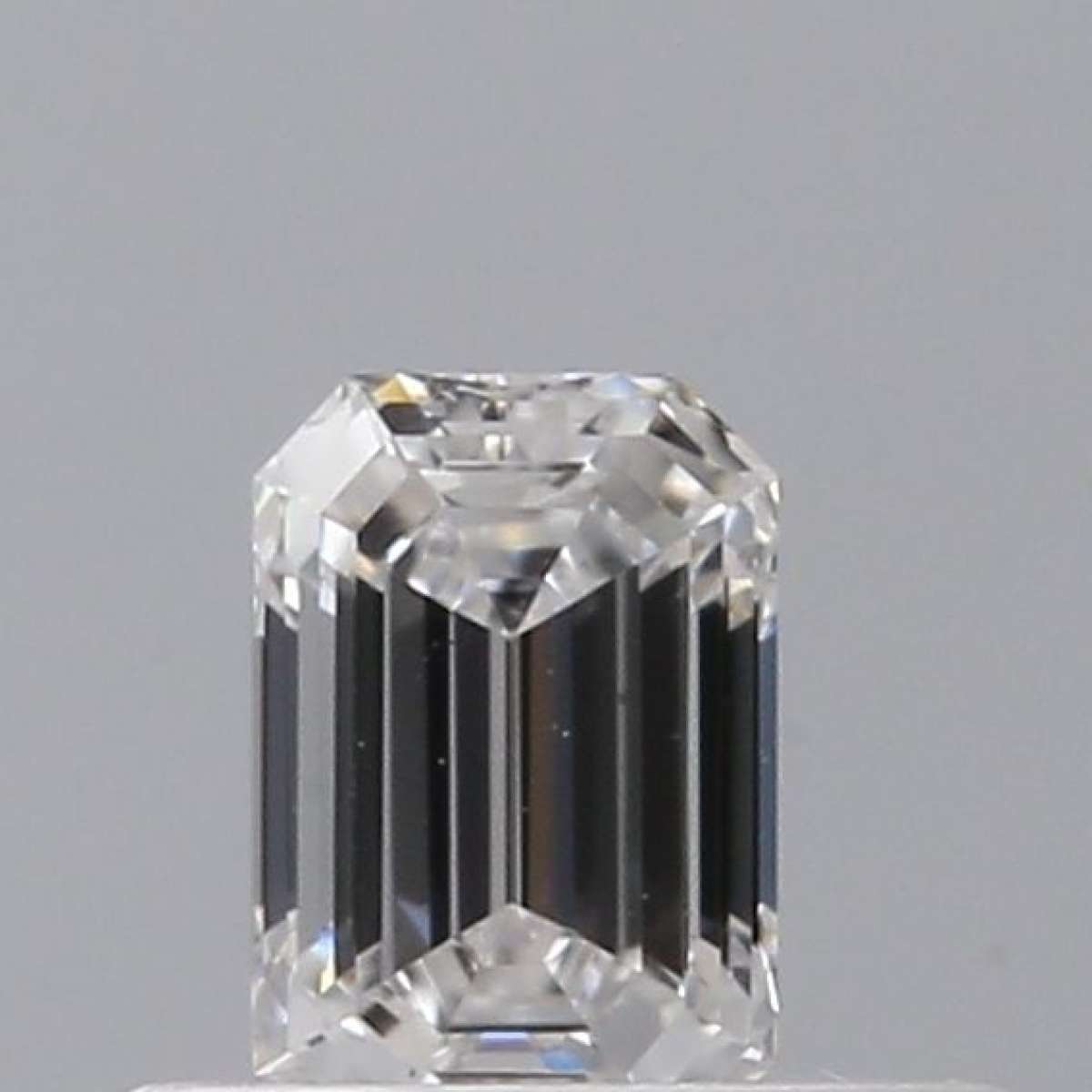 Certified Diamond GIA Carats 0.31 Color E Clarity VS1  -  EX  VG Fluorescence NON Brown No Green No Milky No EyeClean 100%