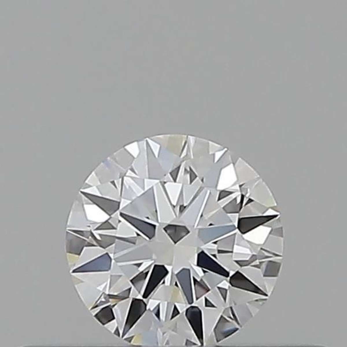 Diamante Certificato GIA Carati 0.24 Colore F Purezza VVS1 EX EX EX Fluorescenza NON Brown No Milky No EyeClean 100% Diamante Certificato GIA Carati 0.24 Colore F Purezza VVS1 EX EX EX Fluorescenza NON Brown No Milky No EyeClean 100%