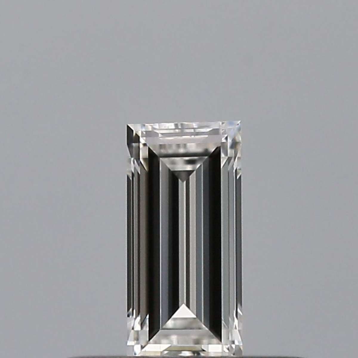 Diamante Certificato GIA Carati 0.24 Colore E Purezza VVS1  -  EX  VG Fluorescenza NON Brown No Green No Milky No EyeClean 100%