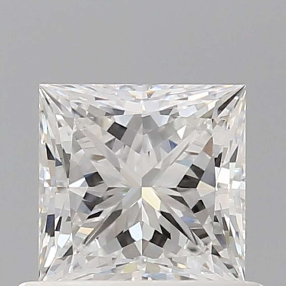 Certified Diamond GIA Carats 0.7 Color F Clarity VS1  -  EX  VG Fluorescence NON Brown No Green No Milky No EyeClean 100%