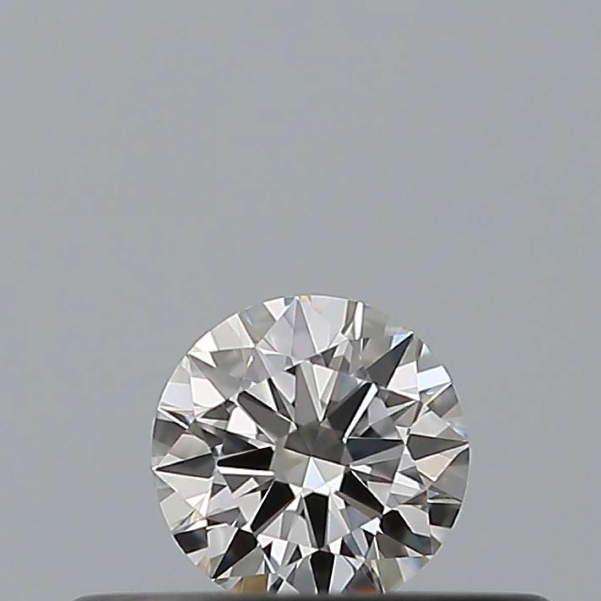 Diamante Certificato GIA Carati 0.18 Colore G Purezza VVS1 EX EX VG Fluorescenza NON Brown No Milky No EyeClean 100% Diamante Certificato GIA Carati 0.18 Colore G Purezza VVS1 EX EX VG Fluorescenza NON Brown No Milky No EyeClean 100%