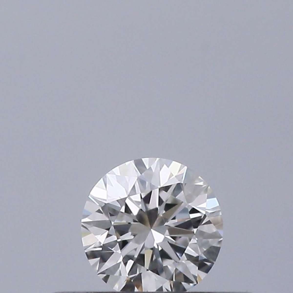 Certified Diamond IGI Carats 0.19 Color E Clarity VVS2  EX  EX  EX Fluorescence NON Brown No Green No Milky No EyeClean 100%