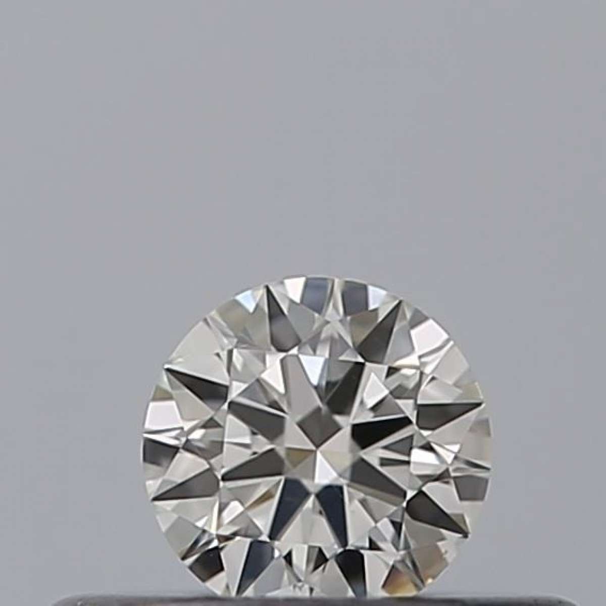 Diamante Certificato GIA Carati 0.18 Colore G Purezza VS2 EX EX EX Fluorescenza NON Brown No Milky No EyeClean 100% Diamante Certificato GIA Carati 0.18 Colore G Purezza VS2 EX EX EX Fluorescenza NON Brown No Milky No EyeClean 100%