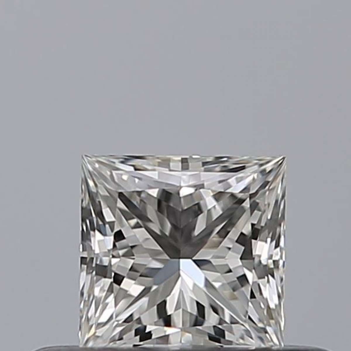 Certified Diamond GIA Carats 0.31 Color F Clarity VVS1  -  EX  VG Fluorescence NON Brown No Milky No EyeClean 100%