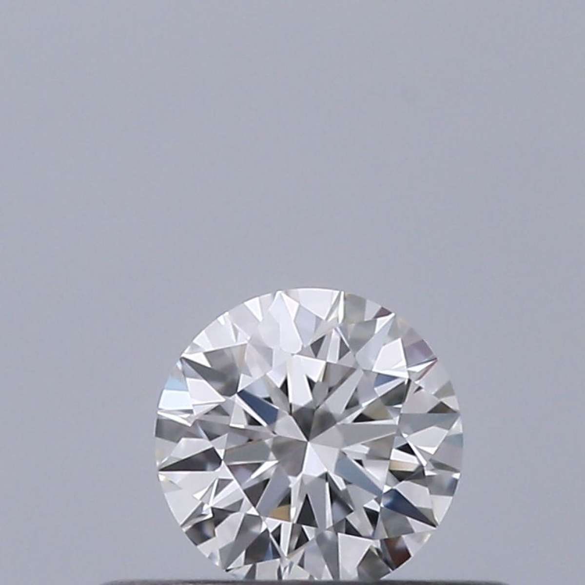 Diamante Certificato GIA Carati 0.24 Colore E Purezza VVS1  EX  EX  EX Fluorescenza NON Brown No Green No Milky No EyeClean 100%