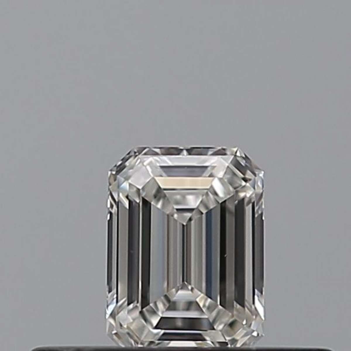 Diamante Certificato GIA Carati 0.23 Colore F Purezza IF  -  EX  VG Fluorescenza NON Brown No Milky No EyeClean 100%