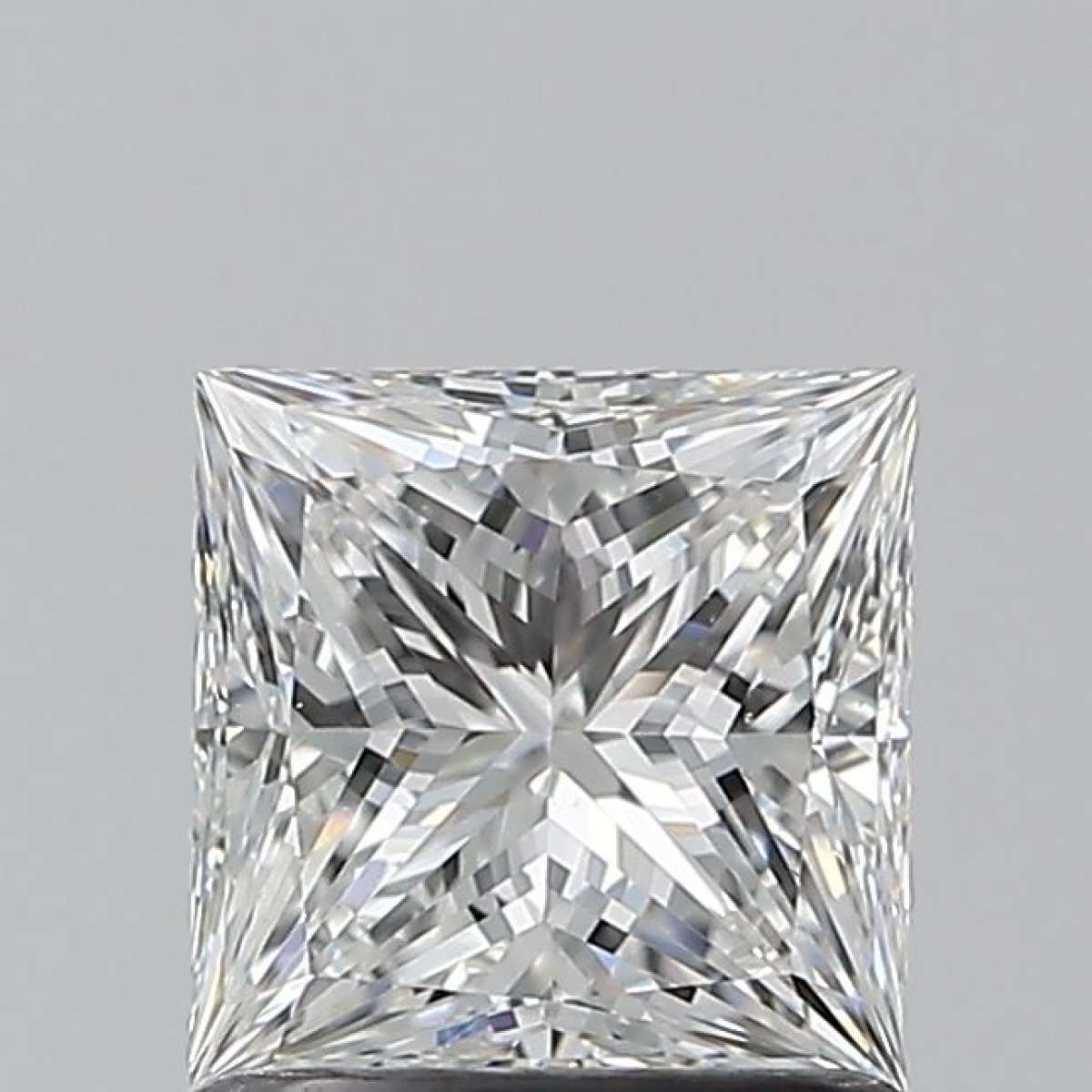 Certified Diamond GIA Carats 1.01 Color E Clarity VS2  -  EX  VG Fluorescence NON Brown No Green No Milky No EyeClean 100%