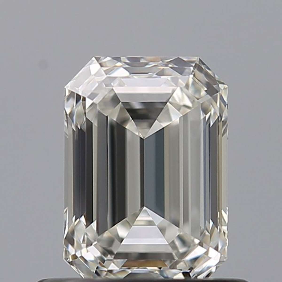 Certified Diamond IGI Carats 0.7 Color G Clarity VVS1  -  EX  EX Fluorescence NON Brown No Milky No EyeClean 100%