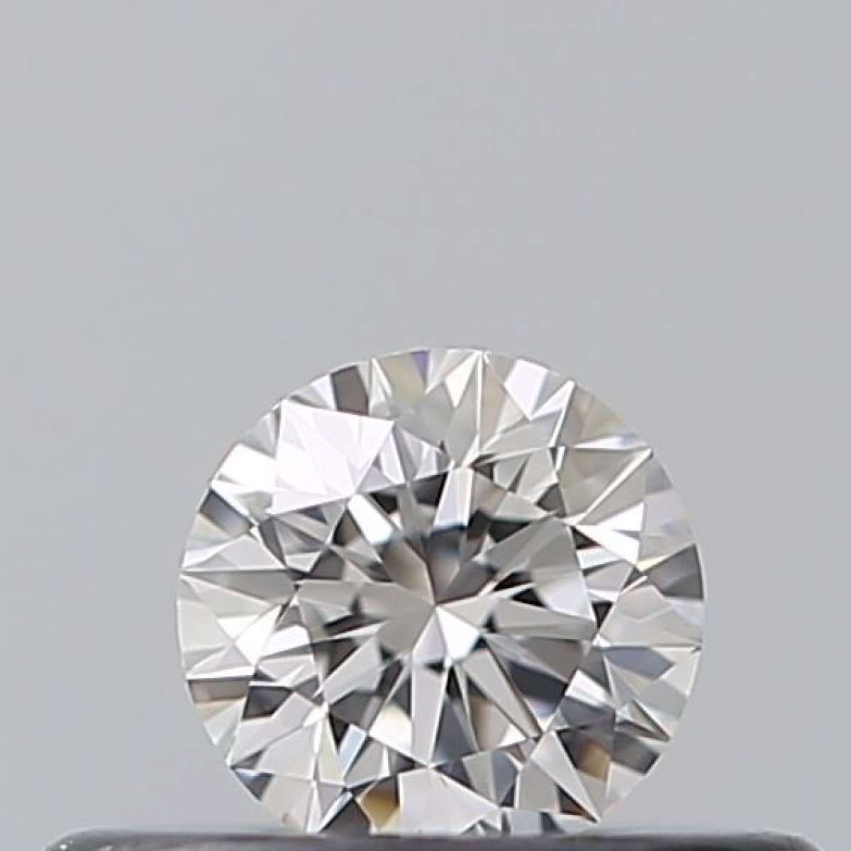 Diamante Certificato GIA Carati 0.21 Colore D Purezza VVS1 EX EX EX Fluorescenza NON Brown No Green No Milky No EyeClean 100% Diamante Certificato GIA Carati 0.21 Colore D Purezza VVS1 EX EX EX Fluorescenza NON Brown No Green No Milky No EyeClean 100%
