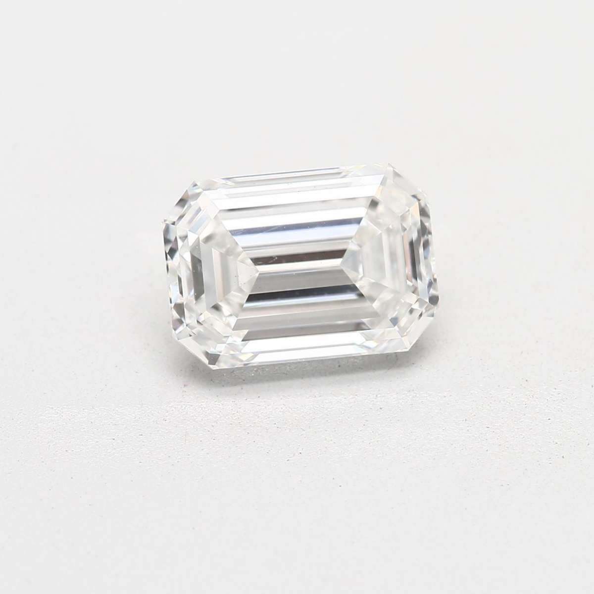 Diamante Certificato GIA Carati 1.75 Colore H Purezza VS1 - EX EX Fluorescenza NON Brown No Green No Milky No EyeClean 100% Diamante Certificato GIA Carati 1.75 Colore H Purezza VS1 - EX EX Fluorescenza NON Brown No Green No Milky No EyeClean 100%