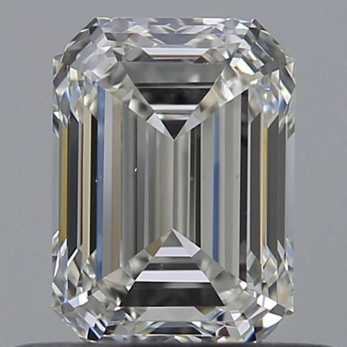 Certified Diamond GIA Carats 0.56 Color H Clarity VS1 - EX VG Fluorescence NON Brown No Green No Milky No EyeClean 100% Certified Diamond GIA Carats 0.56 Color H Clarity VS1 - EX VG Fluorescence NON Brown No Green No Milky No EyeClean 100%