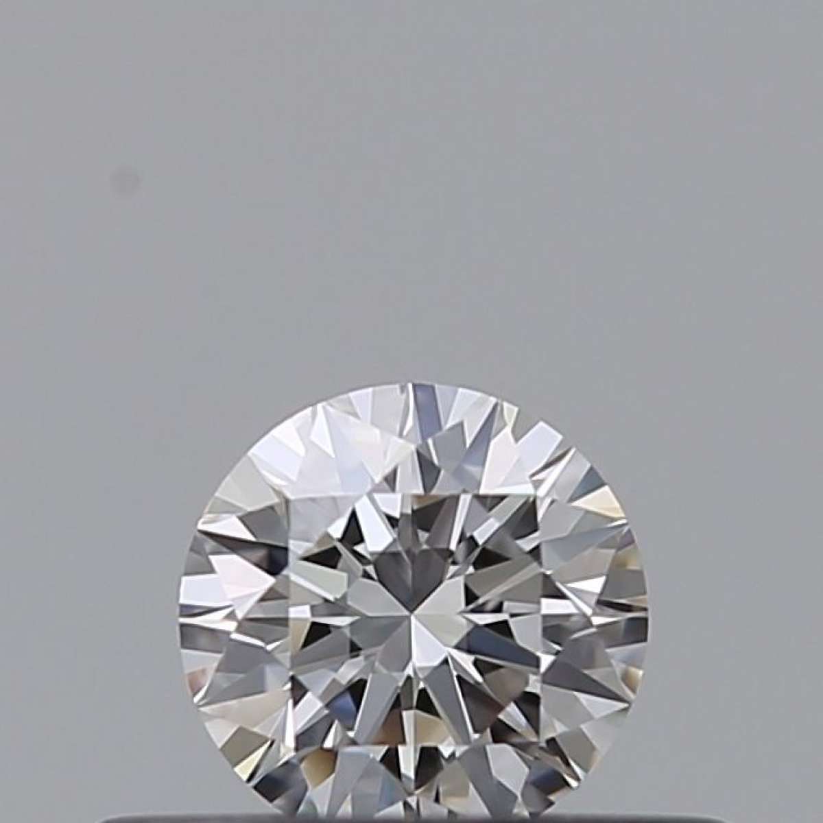 Diamante Certificato GIA Carati 0.26 Colore E Purezza VVS1 EX EX EX Fluorescenza NON Brown No Green No Milky No EyeClean 100% Diamante Certificato GIA Carati 0.26 Colore E Purezza VVS1 EX EX EX Fluorescenza NON Brown No Green No Milky No EyeClean 100%