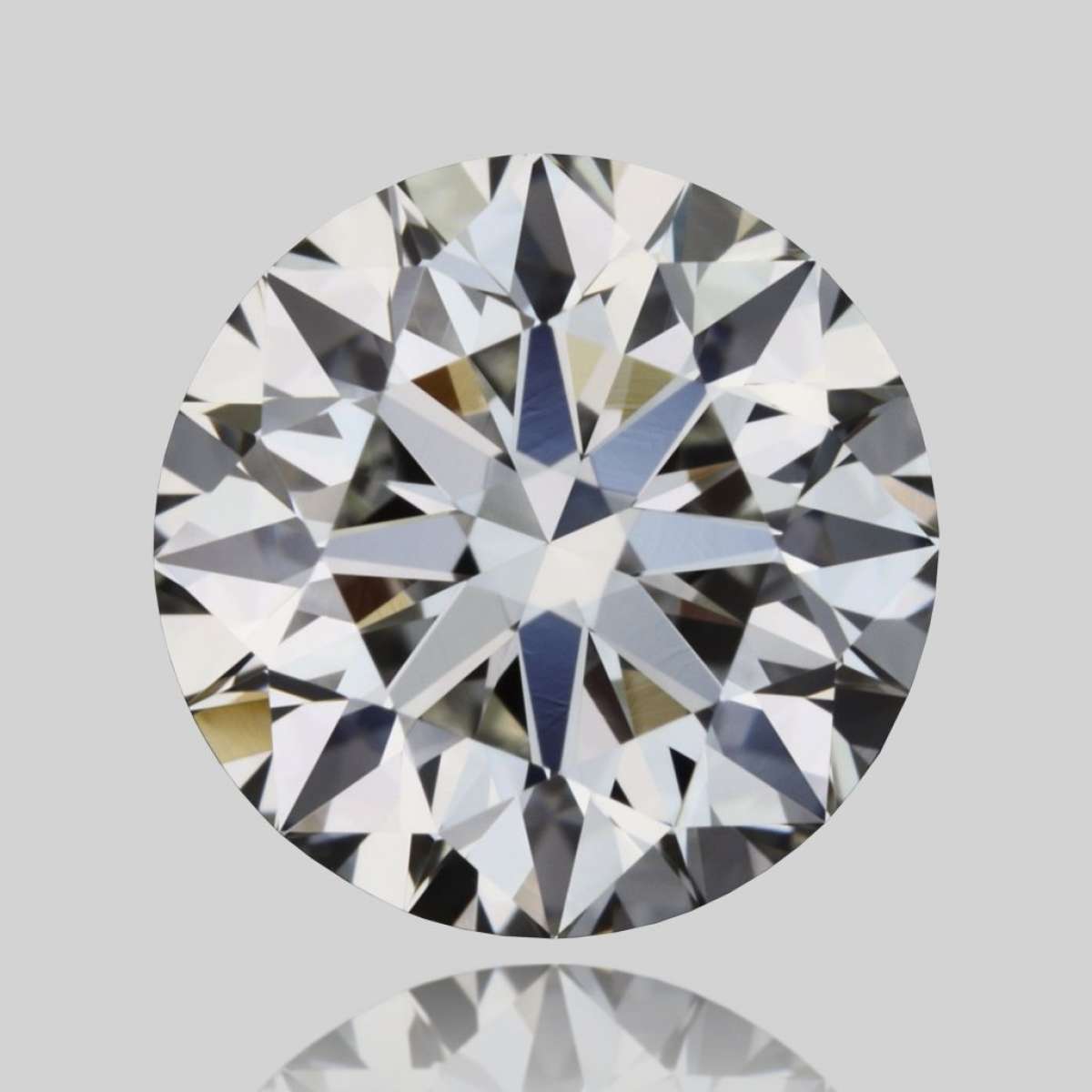 Diamante Certificato GIA Carati 0.9 Colore H Purezza VS1 EX EX EX Fluorescenza NON Brown No Green No Milky No EyeClean 100% Diamante Certificato GIA Carati 0.9 Colore H Purezza VS1 EX EX EX Fluorescenza NON Brown No Green No Milky No EyeClean 100%