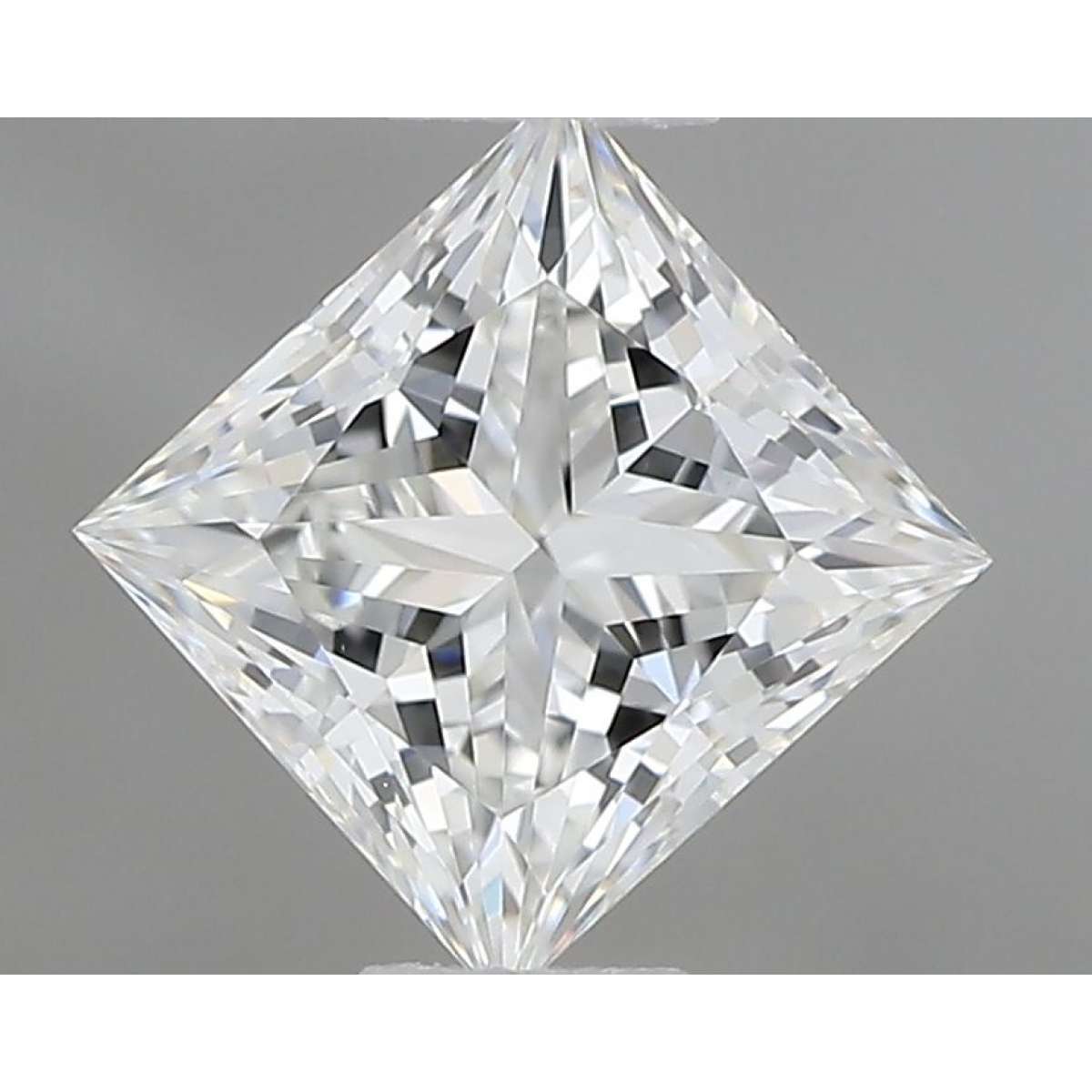 Certified Diamond IGI Carats 0.65 Color F Clarity VS1 - EX VG Fluorescence NON Brown No Green No Milky No EyeClean 100% Certified Diamond IGI Carats 0.65 Color F Clarity VS1 - EX VG Fluorescence NON Brown No Green No Milky No EyeClean 100%