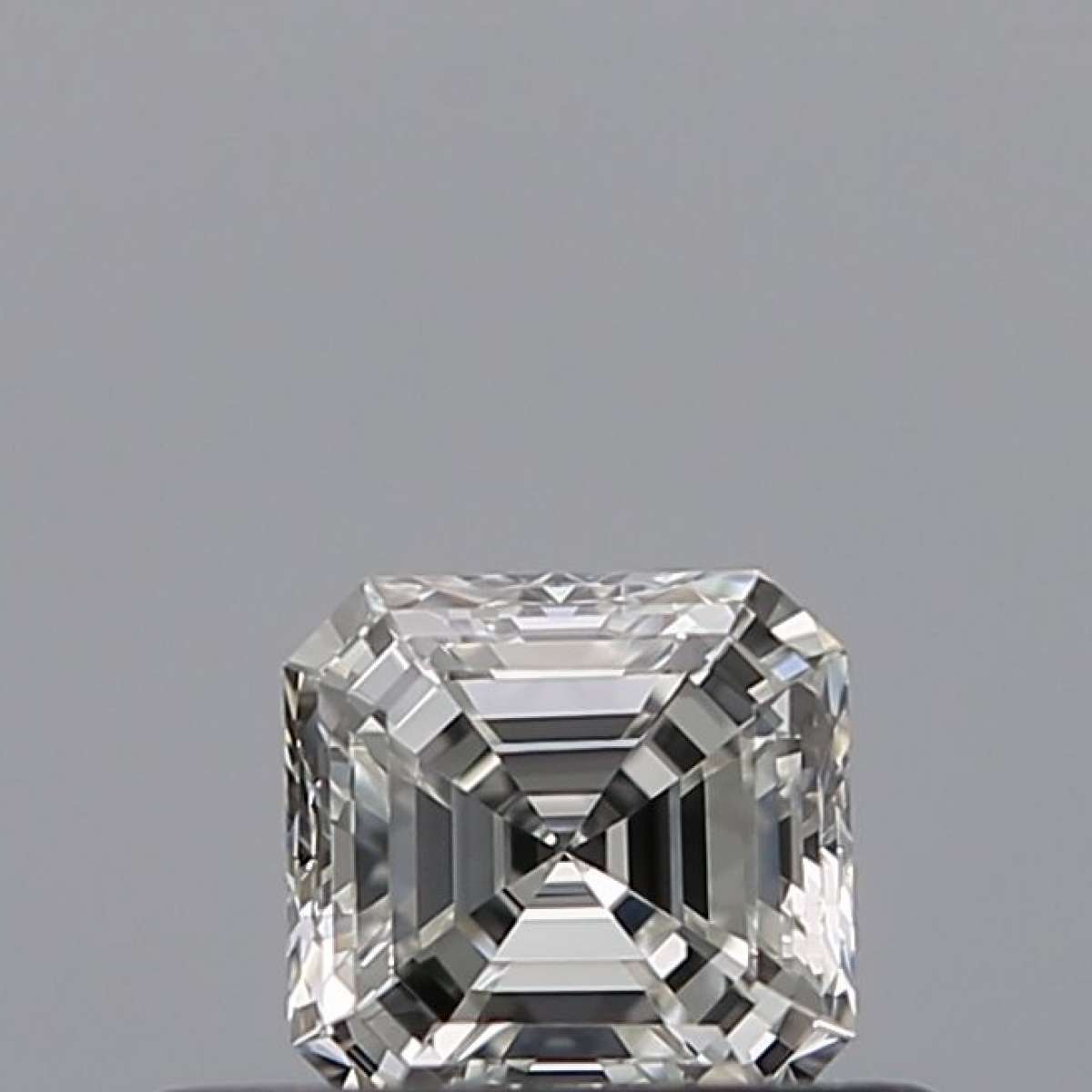 Diamante Certificato GIA Carati 0.31 Colore G Purezza IF  -  EX  VG Fluorescenza NON Brown No Milky No EyeClean 100%