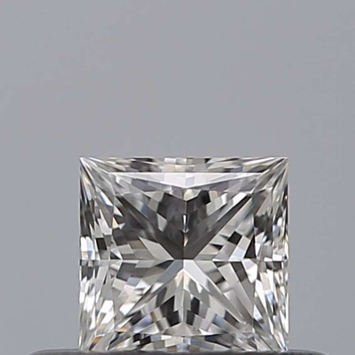 Certified Diamond GIA Carats 0.33 Color E Clarity VVS1  -  EX  VG Fluorescence FNT Brown No Green No Milky No EyeClean 100%