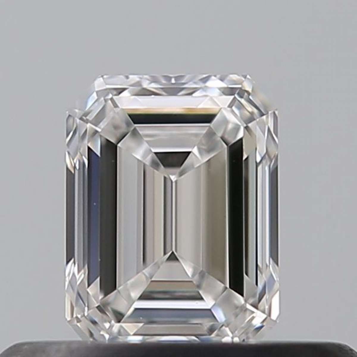 Diamante Certificato GIA Carati 0.34 Colore E Purezza VVS1 - EX VG Fluorescenza NON Brown No Green No Milky No EyeClean 100% Diamante Certificato GIA Carati 0.34 Colore E Purezza VVS1 - EX VG Fluorescenza NON Brown No Green No Milky No EyeClean 100%