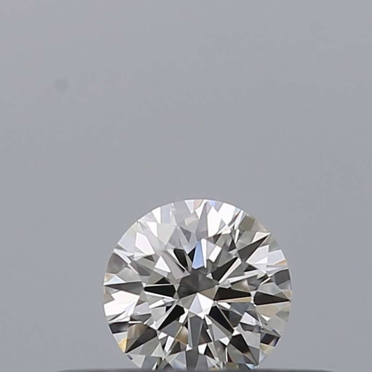 Diamante Certificato GIA Carati 0.18 Colore G Purezza VVS2  EX  EX  EX Fluorescenza NON Brown No Milky No EyeClean 100%