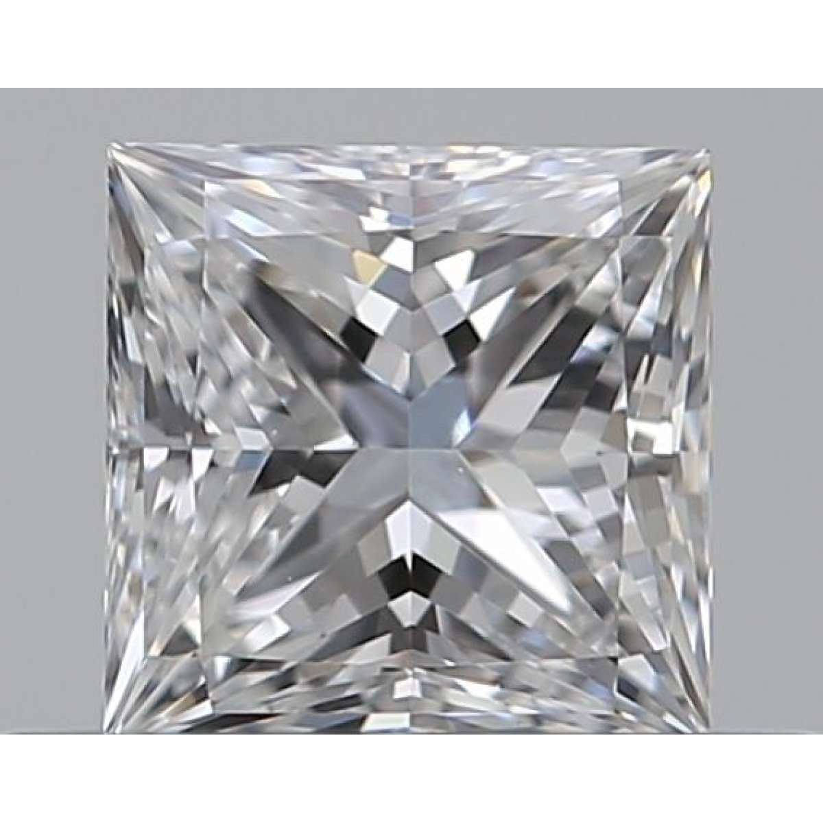 Diamante Certificato GIA Carati 0.4 Colore E Purezza VS1  -  EX  VG Fluorescenza NON Brown No Green No Milky No EyeClean 100%
