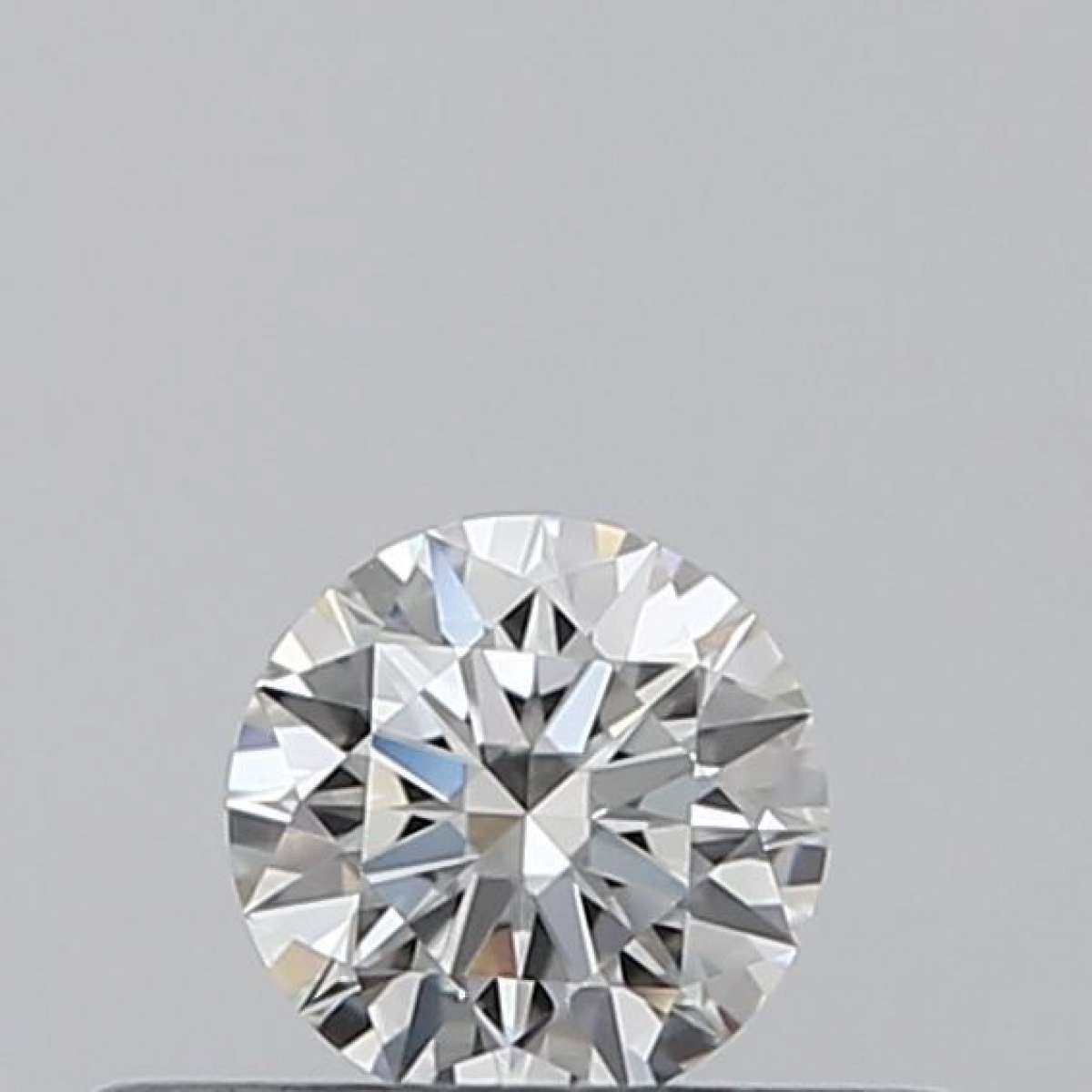 Diamante Certificato GIA Carati 0.19 Colore G Purezza VVS2  EX  EX  EX Fluorescenza NON Brown No Milky No EyeClean 100%