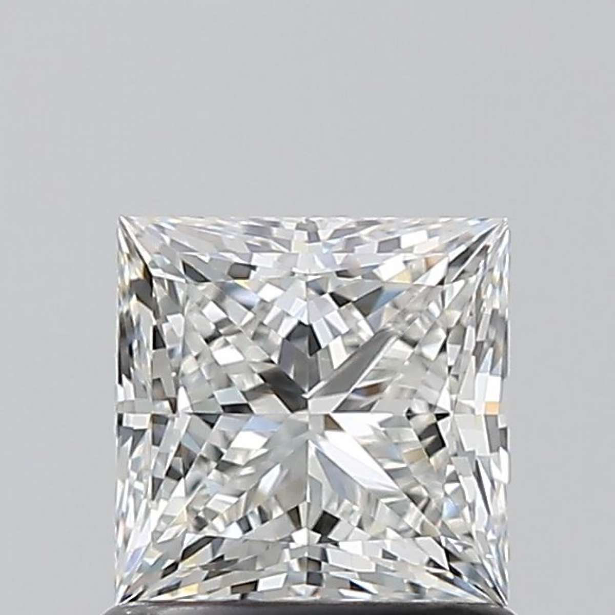 Diamante Certificato GIA Carati 1.01 Colore G Purezza VS2  -  VG  VG Fluorescenza NON Brown No Green No Milky No EyeClean 100%