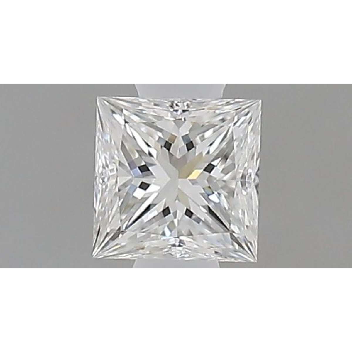 Certified Diamond GIA Carats 0.33 Color E Clarity VVS2  -  VG  VG Fluorescence NON Brown No Green No Milky No EyeClean 100%