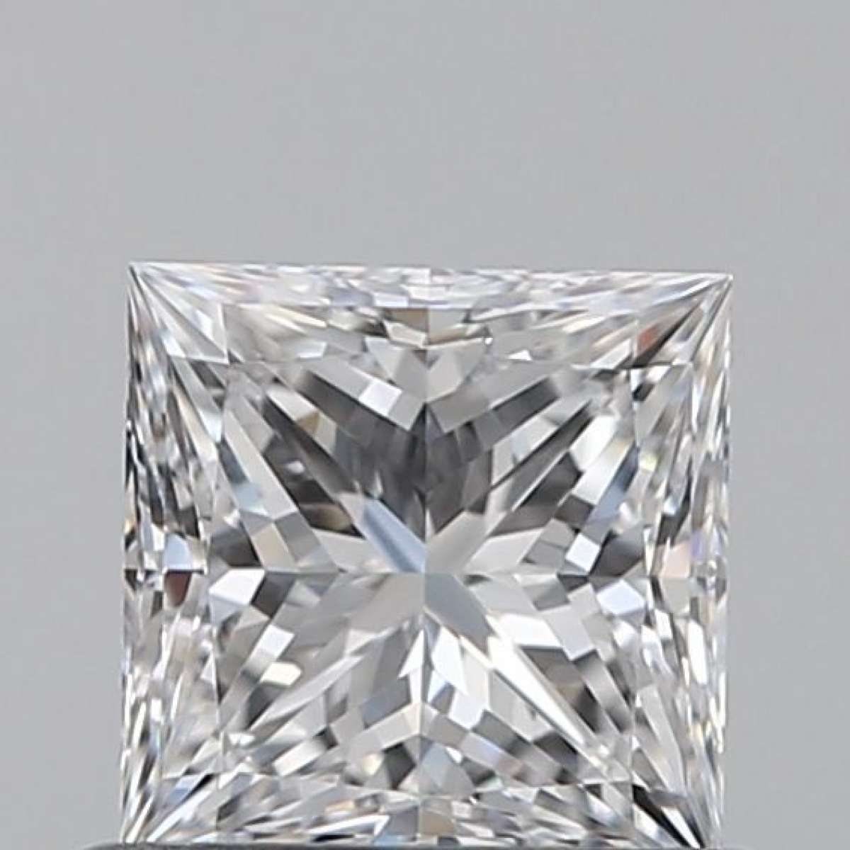Certified Diamond GIA Carats 0.61 Color D Clarity VVS2 - EX VG Fluorescence NON Brown No Green No Milky No EyeClean 100% Certified Diamond GIA Carats 0.61 Color D Clarity VVS2 - EX VG Fluorescence NON Brown No Green No Milky No EyeClean 100%