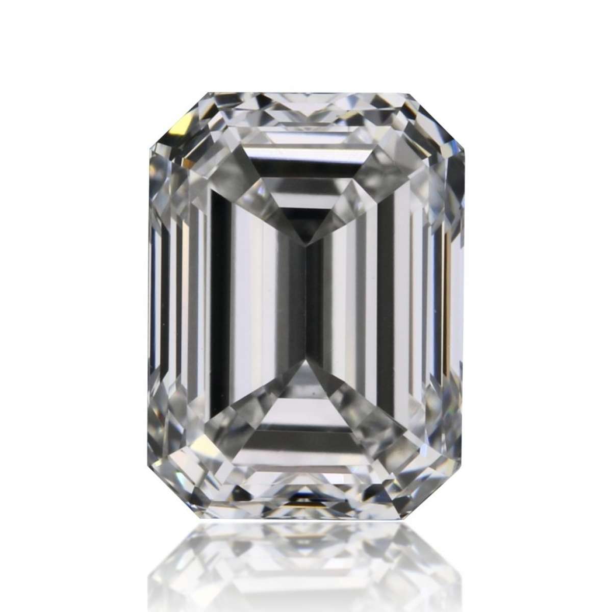 Certified Diamond GIA Carats 0.7 Color E Clarity VS1 - EX VG Fluorescence MED Brown No Green No Milky No EyeClean 100% Certified Diamond GIA Carats 0.7 Color E Clarity VS1 - EX VG Fluorescence MED Brown No Green No Milky No EyeClean 100%