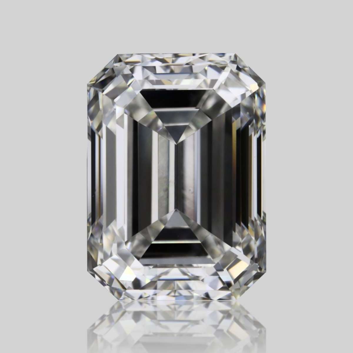 Diamante Certificato GIA Carati 1.5 Colore H Purezza VS2  -  EX  VG Fluorescenza NON Brown No Green No Milky No EyeClean 100%