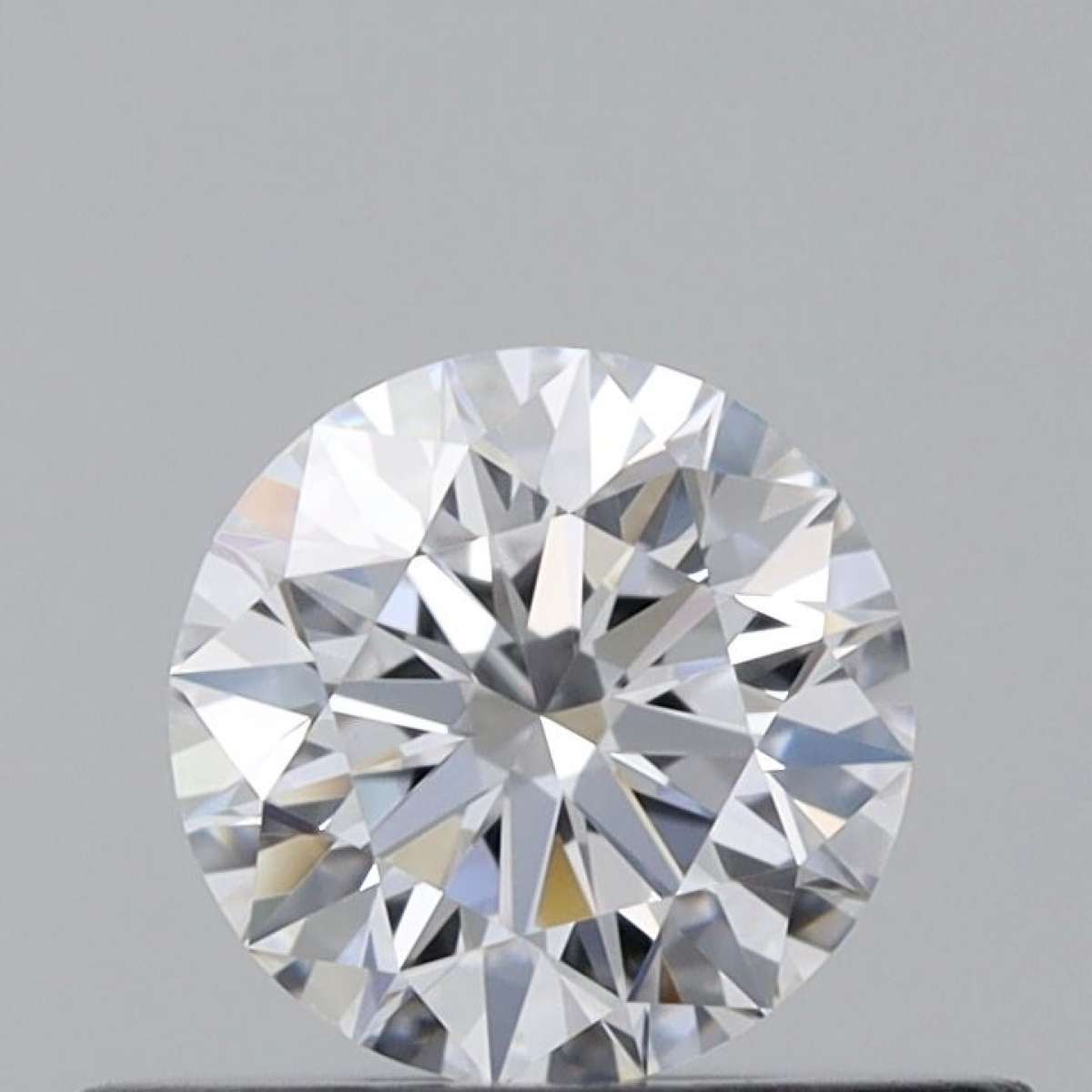 Diamante Certificato GIA Carati 0.37 Colore D Purezza IF EX EX EX Fluorescenza NON Brown No Green No Milky No EyeClean 100% Diamante Certificato GIA Carati 0.37 Colore D Purezza IF EX EX EX Fluorescenza NON Brown No Green No Milky No EyeClean 100%